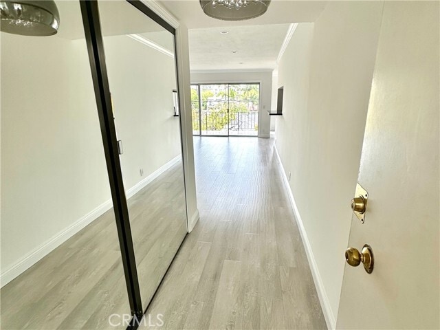 Building Photo - 423 Rexford Dr