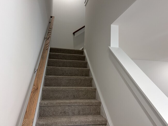 Building Photo - 1329 Maplesmith Wy