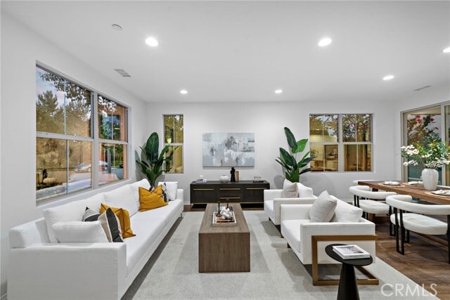 Building Photo - 111 Henson