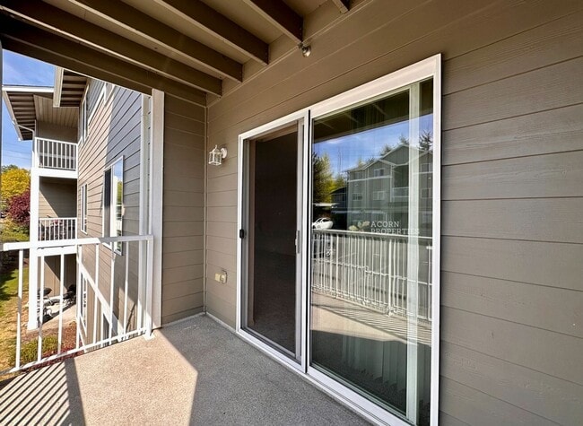 Building Photo - 1670 SW Mulberry Pl