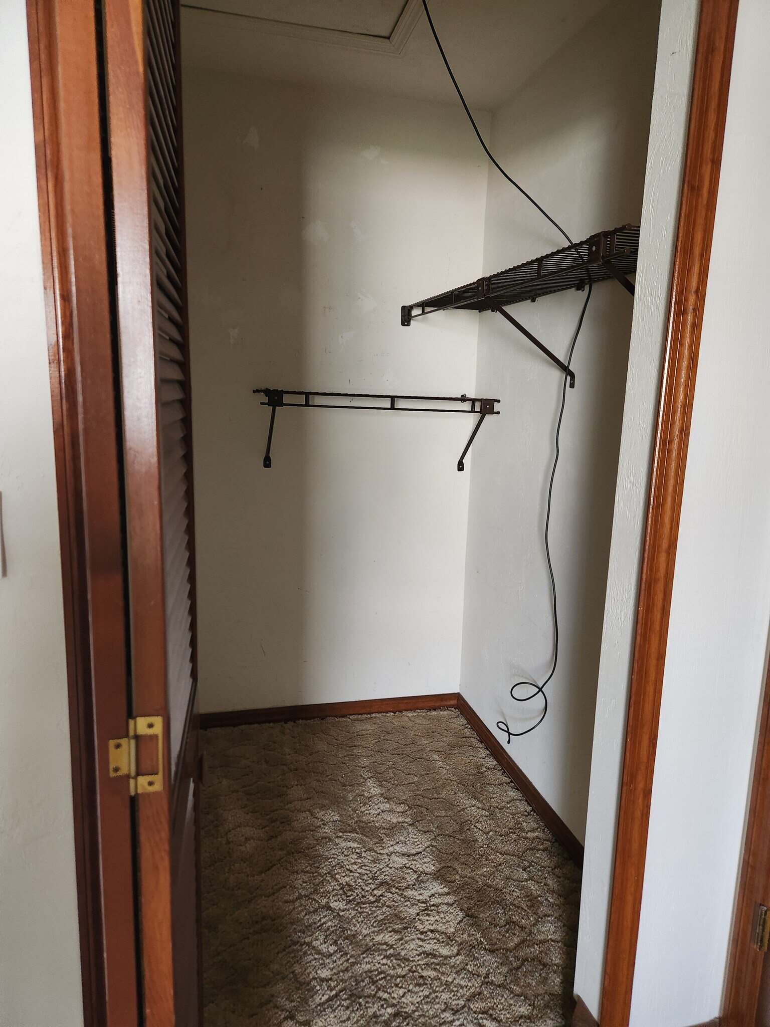 Building Photo - 415 Shangri La Cir