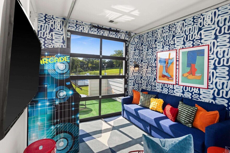 Building Photo - 1708 8th Ave S