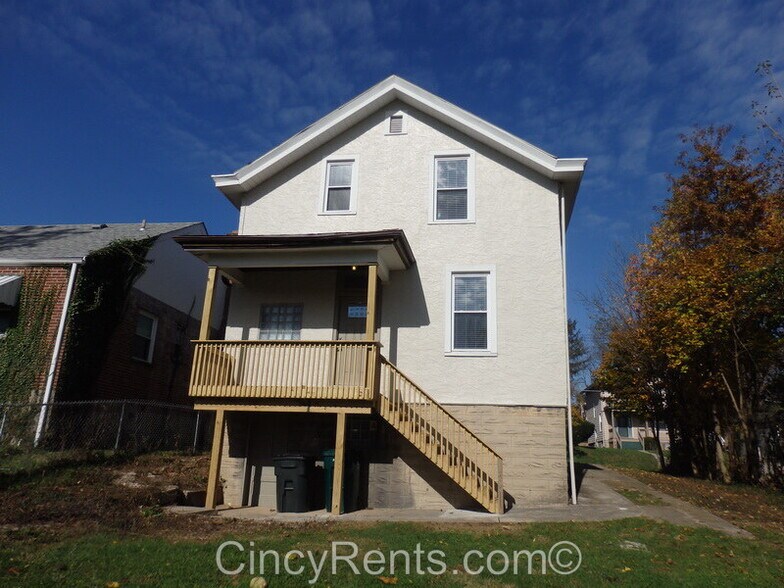 Building Photo - 3645 Zinsle Ave