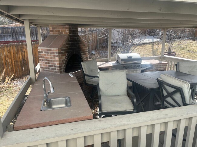 Building Photo - 16456 E Kentucky Ave