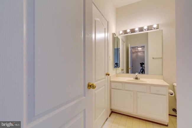 Building Photo - 13129 Park Crescent Cir