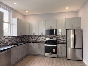 Building Photo - 222 Primrose Ave