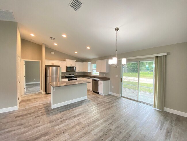 Building Photo - 2 Juniper Way Ln