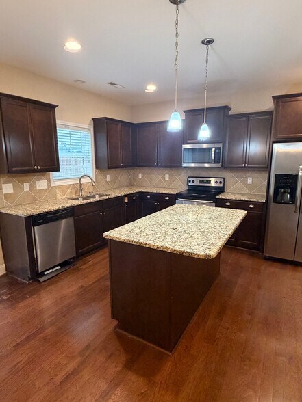 Building Photo - 54 Green Willow Dr