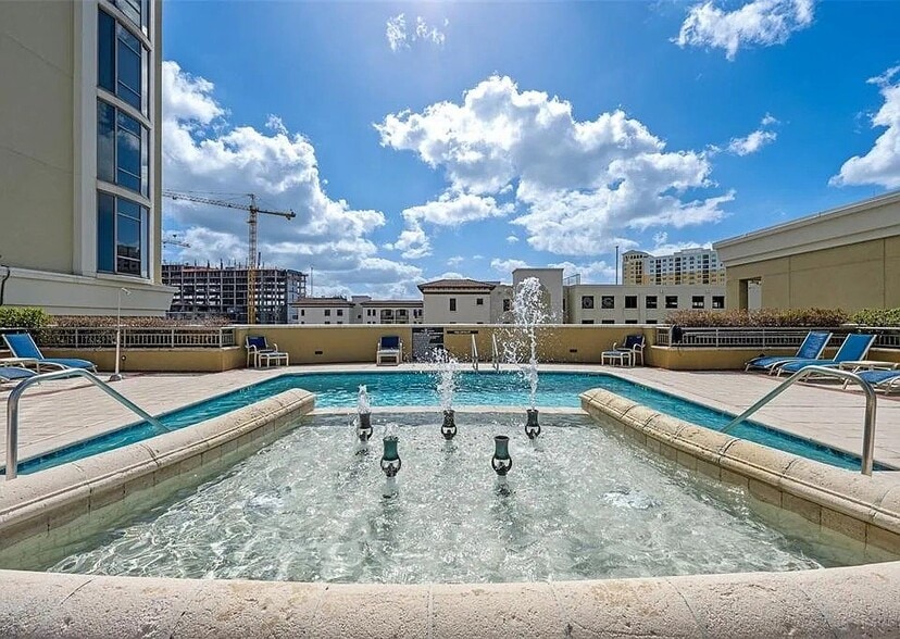 Building Photo - 275 Bayshore Blvd