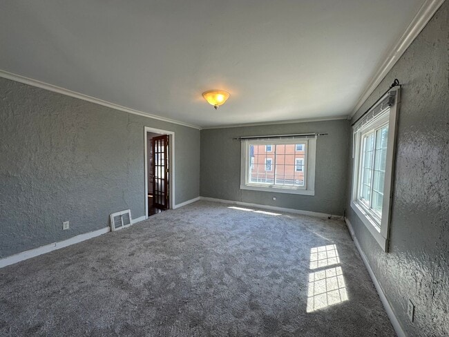 Building Photo - 3 Bedroom Single Family House- Two Rivers, Wi
