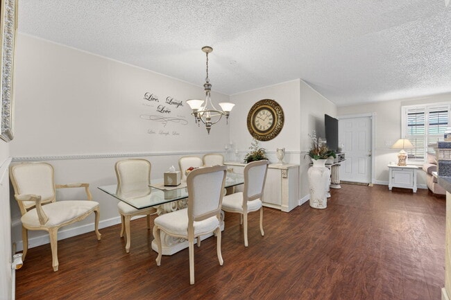 Building Photo - 3951 NE 17th Ave