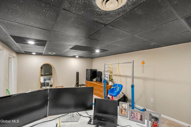 Building Photo - 31 Berkshire Dr