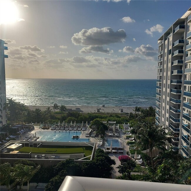 Building Photo - 2301 Collins Ave