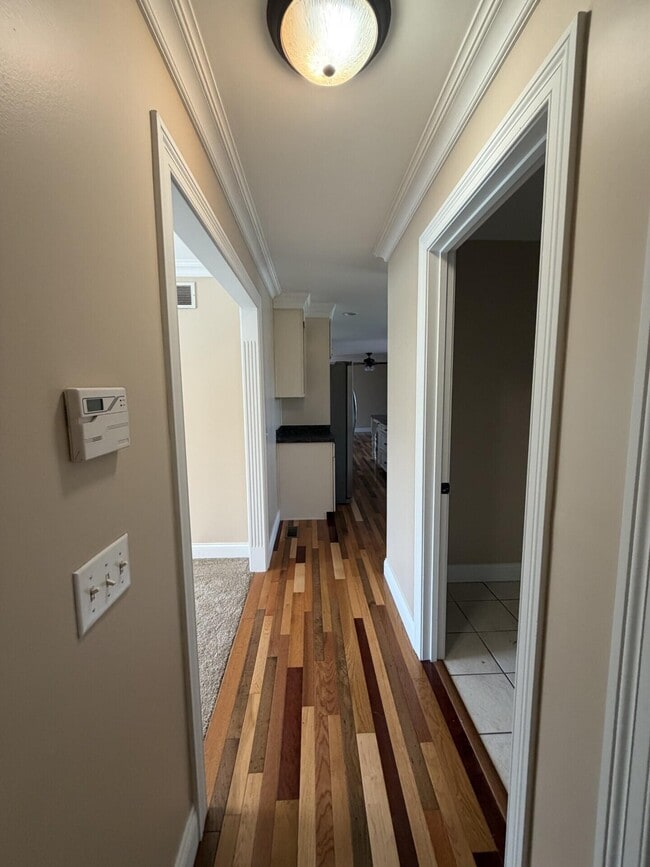 Building Photo - 110 Pineur Rd