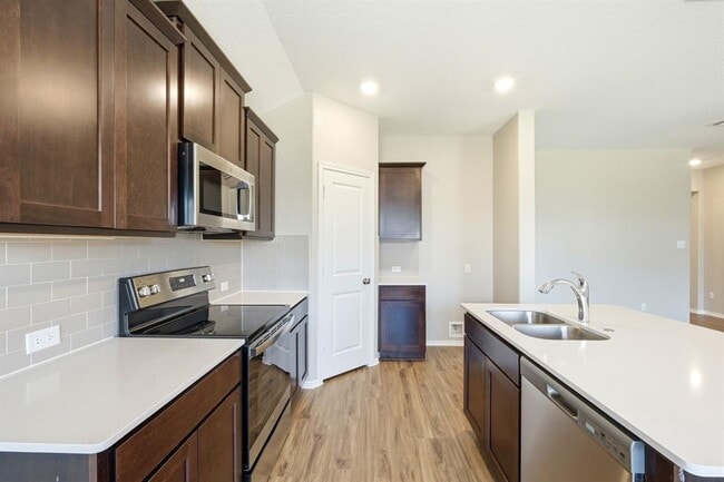 Building Photo - 1001 Bluejack Wy