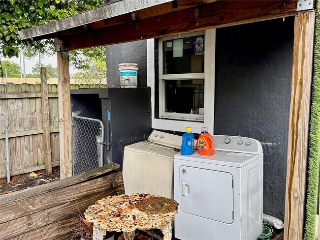 Building Photo - 597 NW 69th St