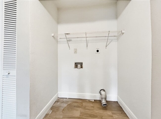 Building Photo - 2/2 Condo in Millenium Palms