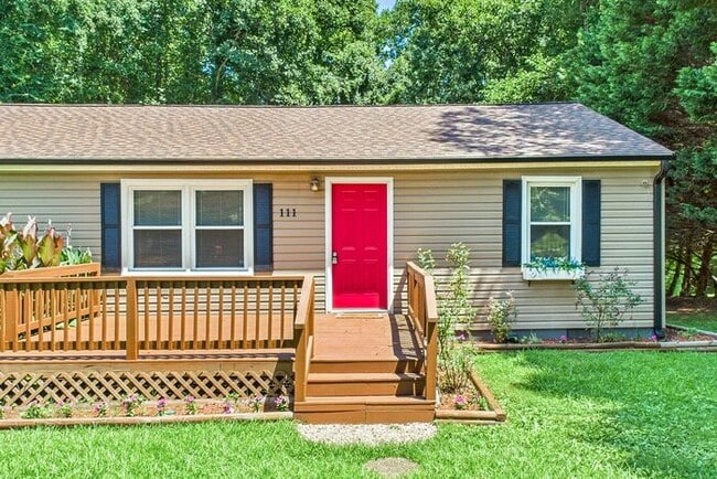 Building Photo - Charming Ranch Home with Bonus Studio & Ou...