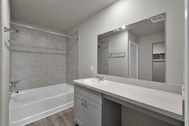Building Photo - 488 Dalloway St