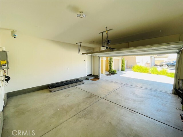 Building Photo - 34173 Helenium St