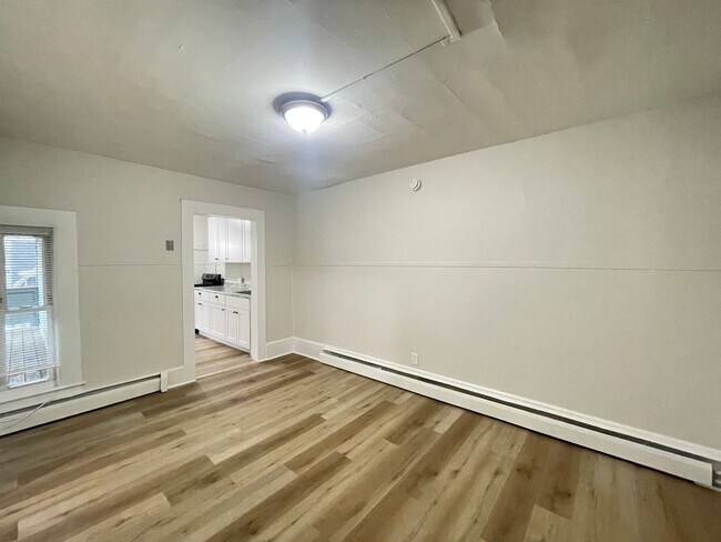 Building Photo - 51 Pennacook St