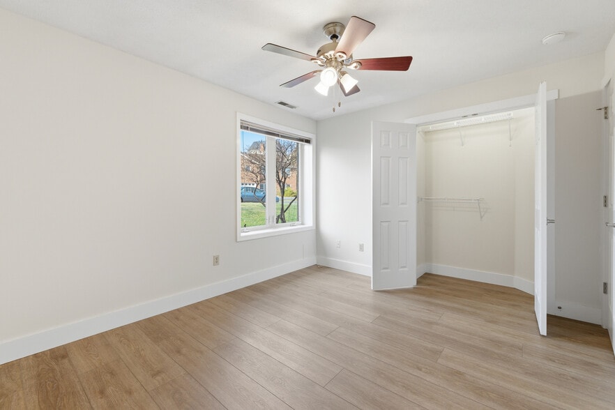 Building Photo - 1921 Ty Way Xing