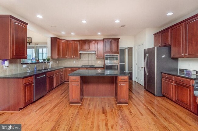 Building Photo - 25346 Justice Dr
