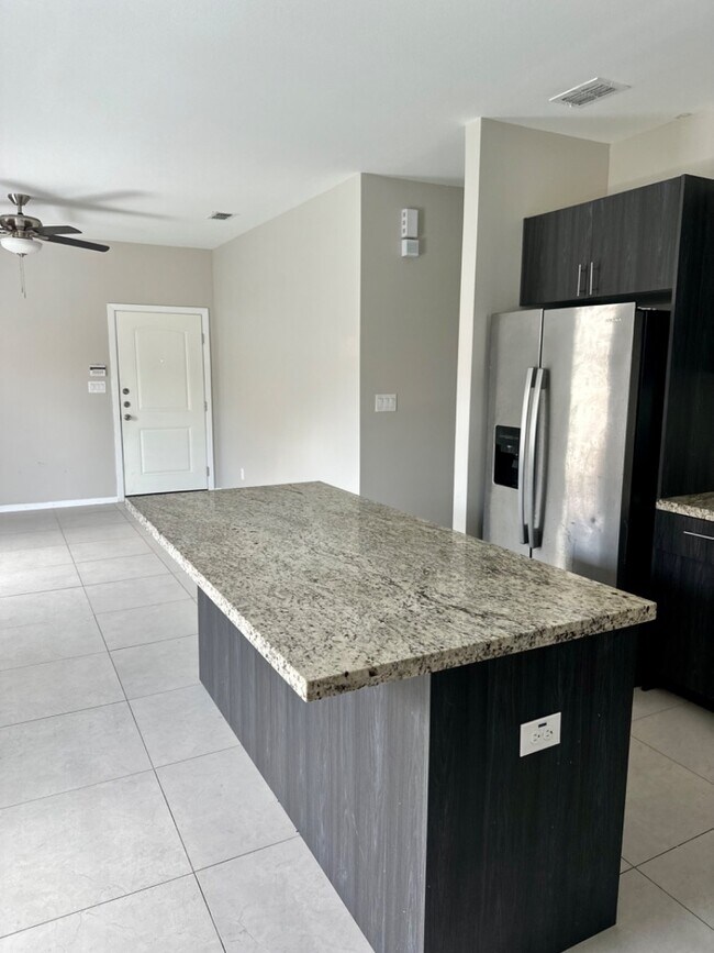 Building Photo - 3008 Sabercat Ave