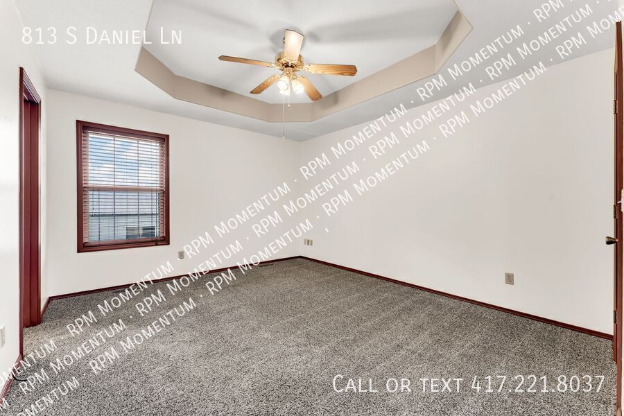 Building Photo - 813 Daniel Ln