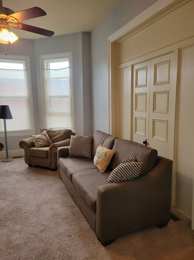 Building Photo - Large 4 bed 2 bath home near VSU