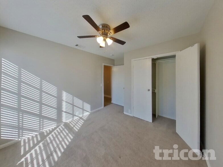 Building Photo - 1204 Shakleford Cir