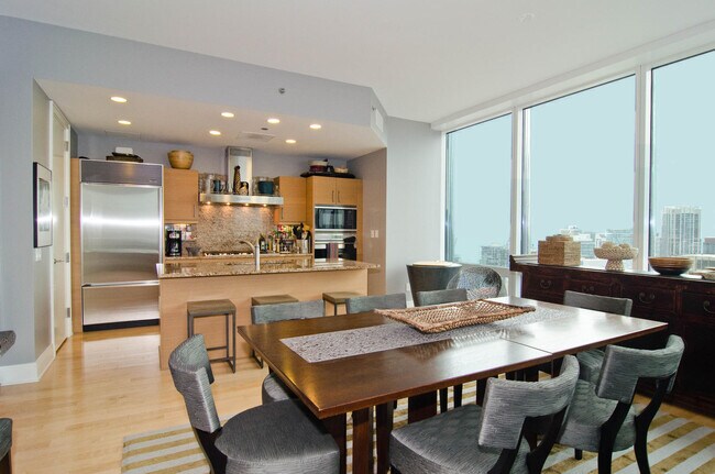 Building Photo - 401 N Wabash Ave