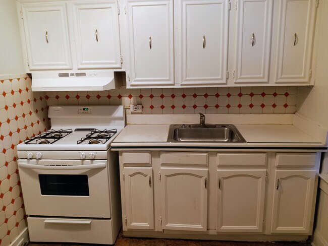 Building Photo - 2315 N Rosedale St