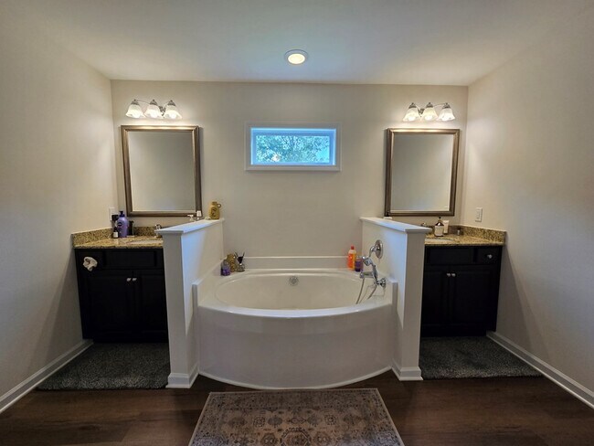 Building Photo - 165 Whitetail Cir