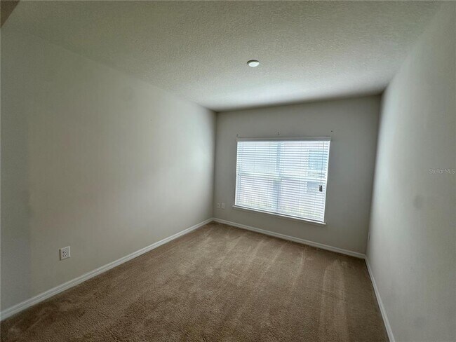 Building Photo - 12202 Ledbury Commons Dr