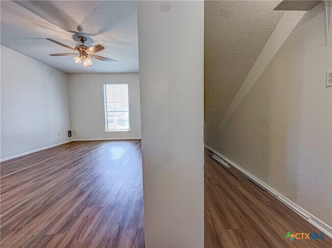 Building Photo - 1103 Shanarae Cir
