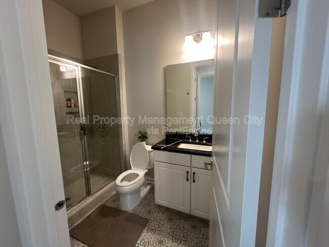 Building Photo - 7111 Wayfarer Dr