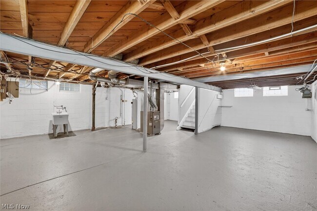 Building Photo - 13776 Shady Oak Blvd