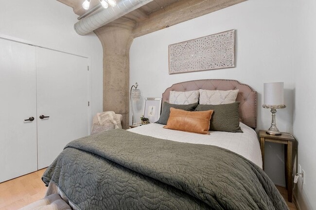 Building Photo - 748 N 3rd St