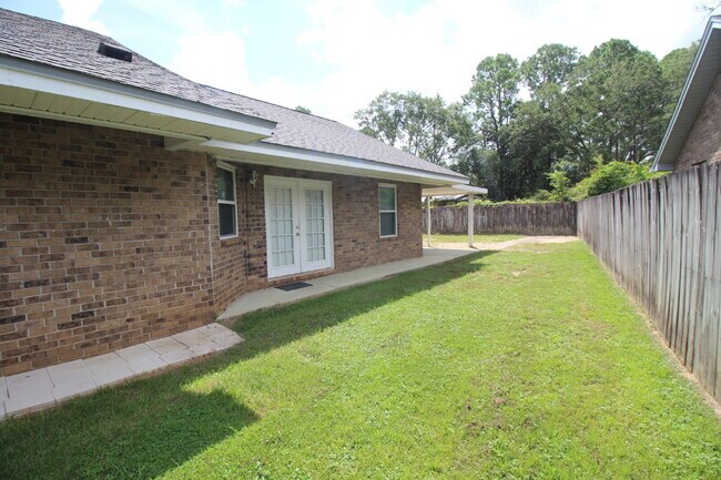 Building Photo - 3BR Home in Southwest Pensacola Near NAS Pensacola with No Carpet, 2-Car Garage & Fenced Yard