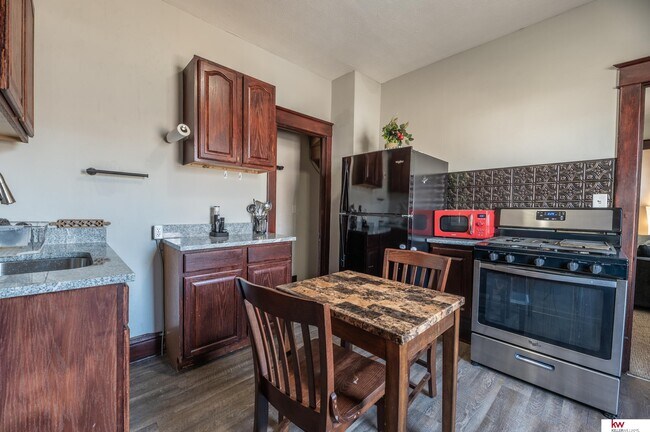 Building Photo - 3736 Decatur St