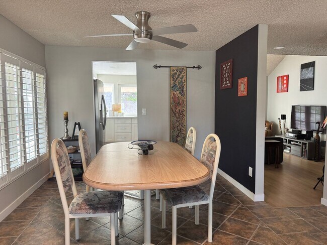 Building Photo - Beautiful 3-Bedroom + Loft Home in Desirab...