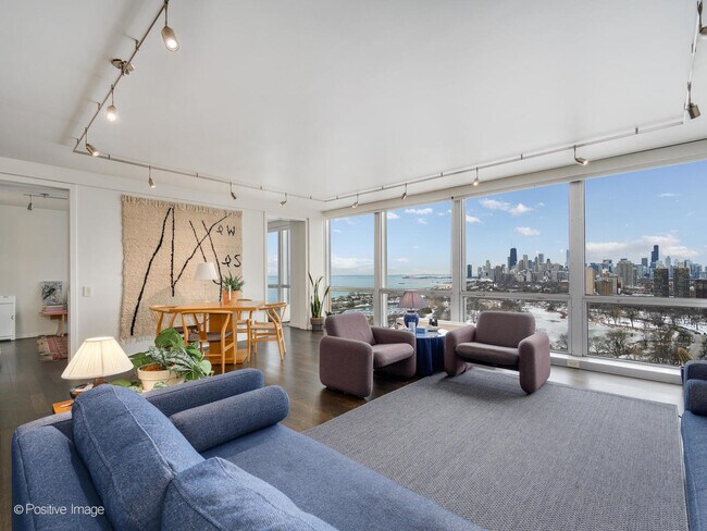 Building Photo - 330 W Diversey Pkwy