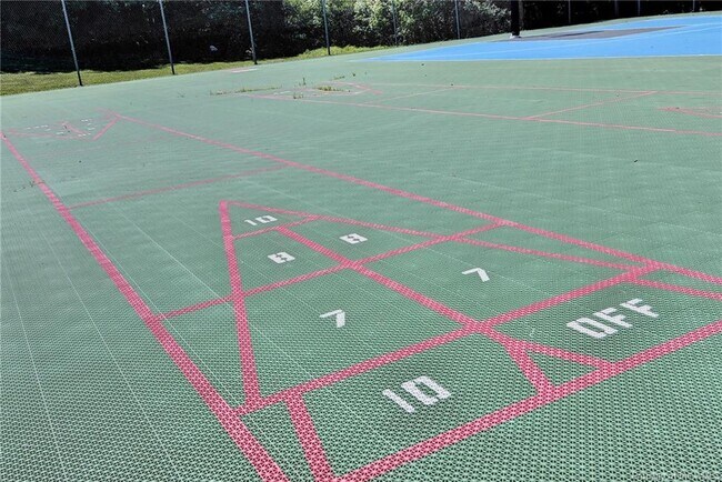 Building Photo - 8 Spring W