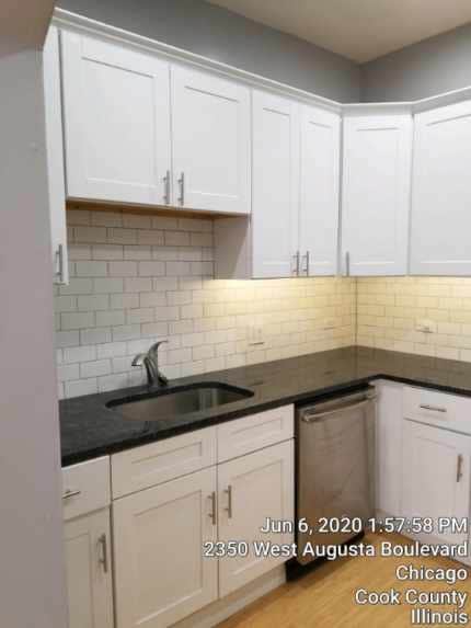 Building Photo - 2350 W Augusta Blvd