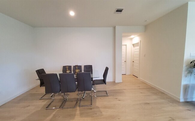Building Photo - 31731 Hallington Hl Ln
