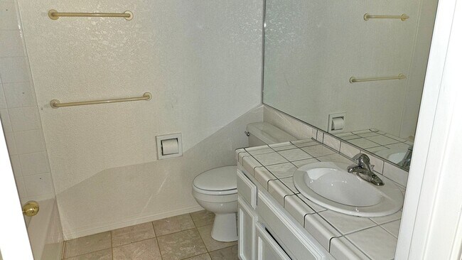 Building Photo - PLACE - XAV8709