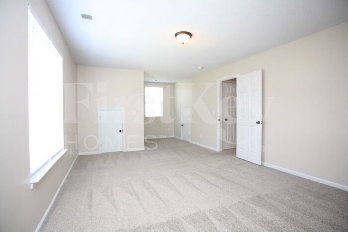 Building Photo - 304 Margaret Kelly Ct