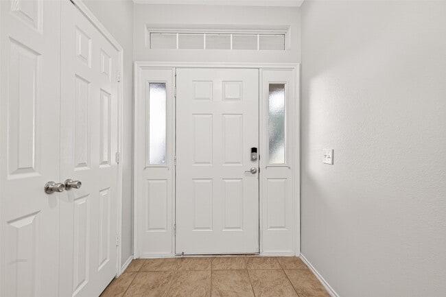 Building Photo - 16855 Mammoth Springs Dr