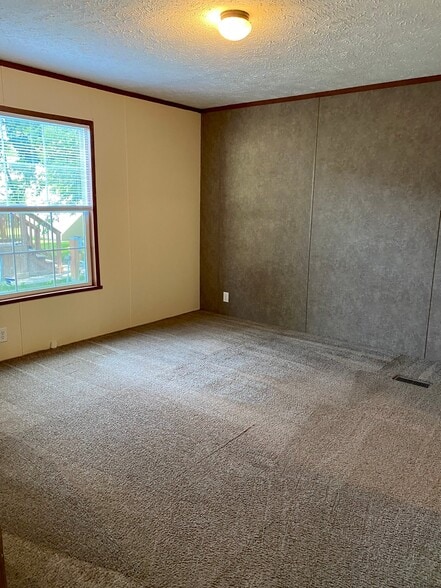 Building Photo - 1856 Collins Ct
